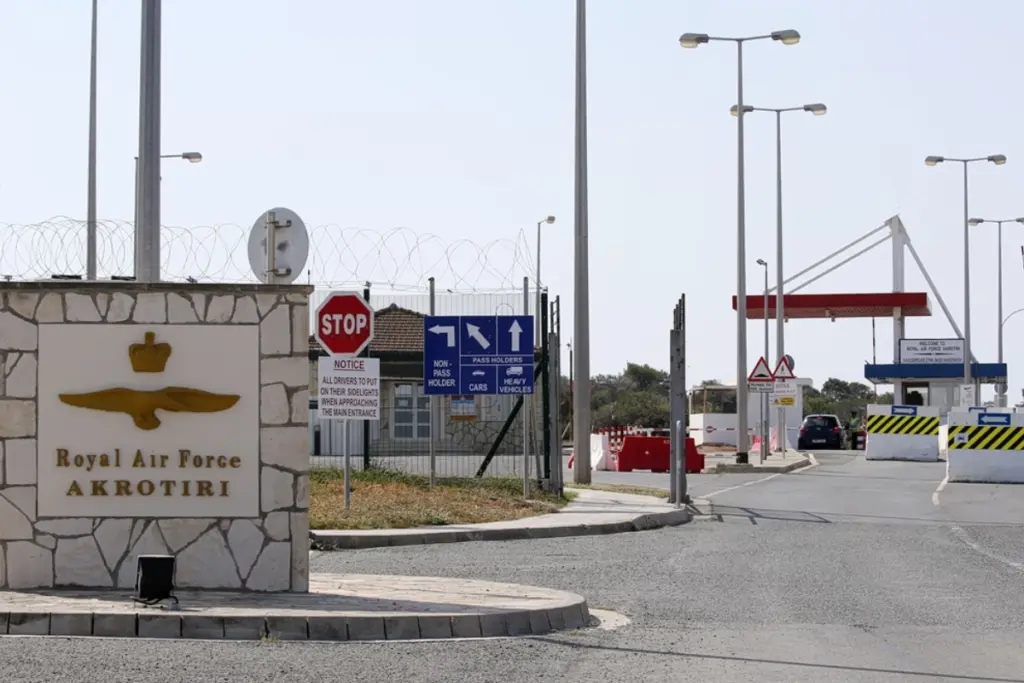 Συναγερμός στην Κύπρο: Εκκενώνεται το αεροδρόμιο της Πάφου – Ήχησαν σειρήνες στο Ακρωτήρι, απογειώθηκαν μαχητικά