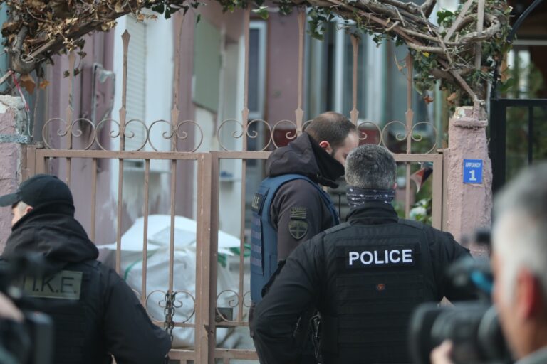 Θρίλερ με τον θάνατο 59χρονης στον Εύοσμο: Βρέθηκε ημίγυμνη με ζώνη στο λαιμό