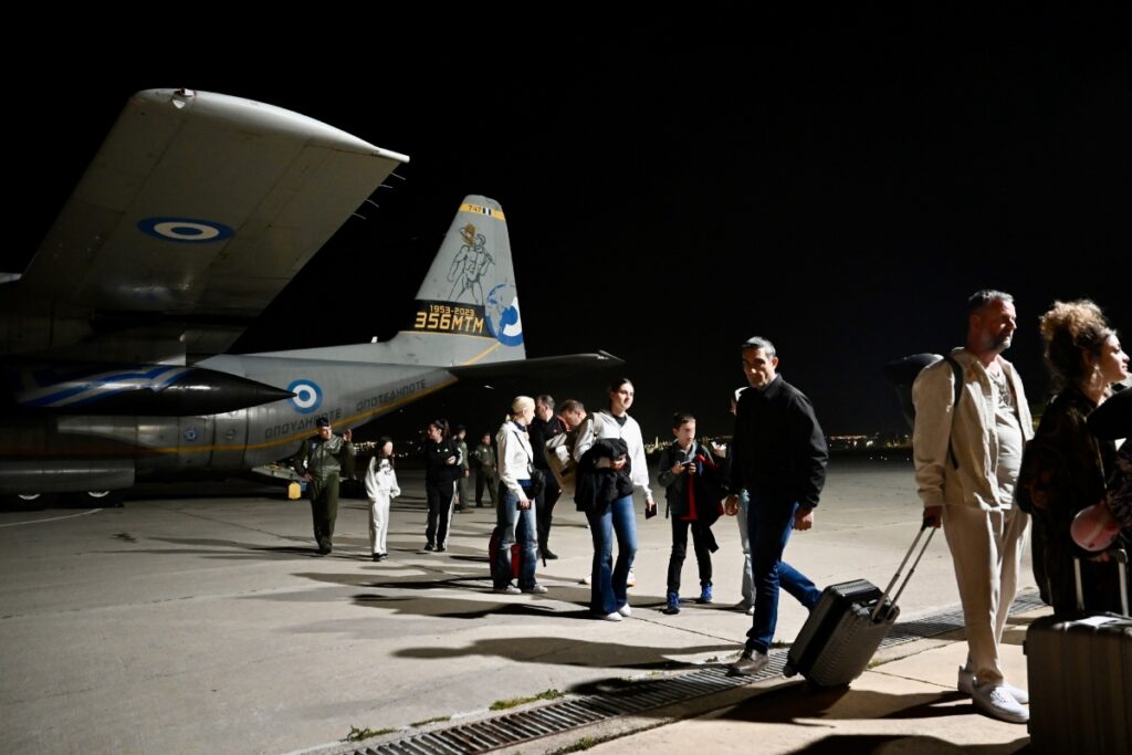 Σε εξέλιξη οι επιχειρήσεις επαναπατρισμού Ελλήνων από τη Μέση Ανατολή – Δύο πτήσεις σήμερα