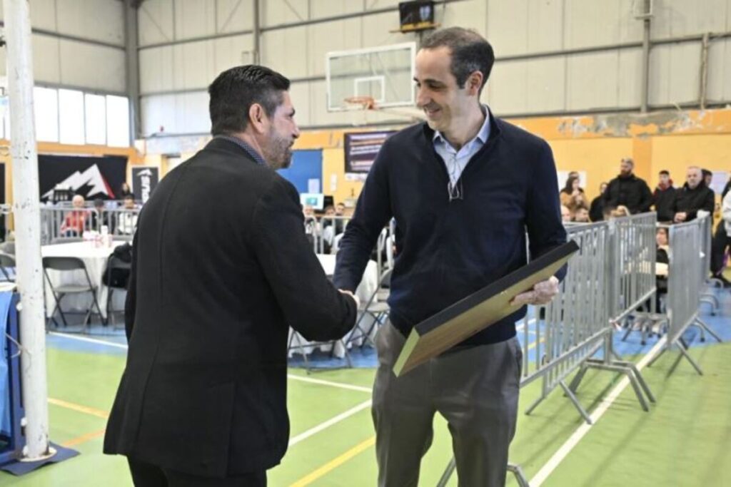 Η Ελληνική Ομοσπονδία Πυγμαχίας βράβευσε τον Γρηγόρη Δημητριάδη