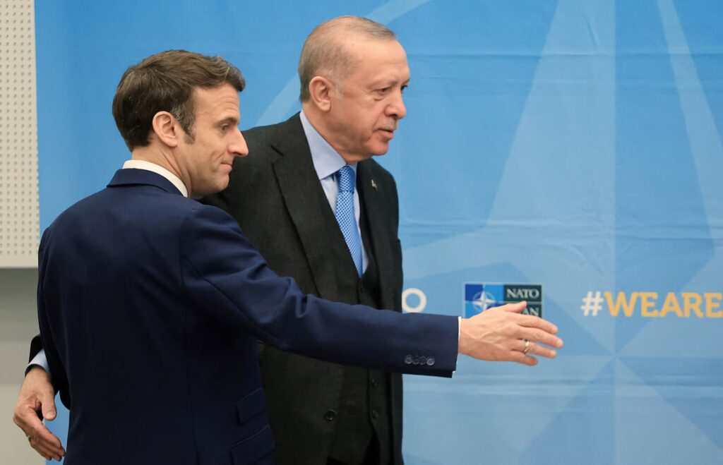 Μέση Ανατολή: Τηλεφωνική επικοινωνία Ερντογάν-Μακρόν για το Ιράν