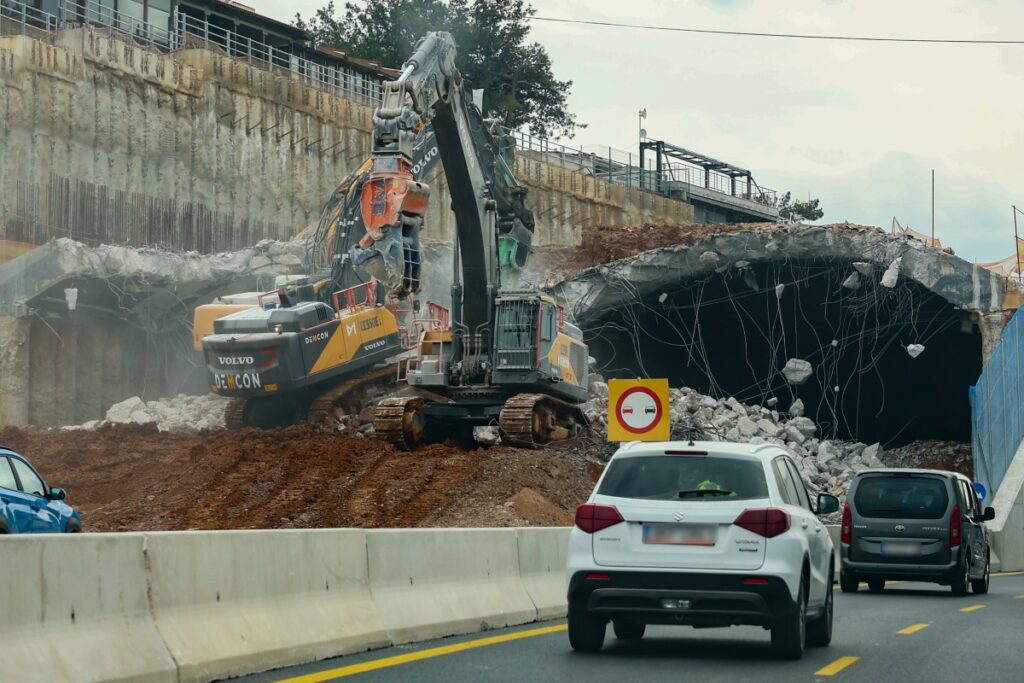 Θεσσαλονίκη: Κατεδαφίζεται το τούνελ στα Κωνσταντινουπολίτικα για τις εργασίες του Flyover