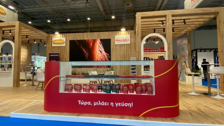 Με γνωστοποίηση η έναρξη λειτουργίας για τα συνεδριακά κέντρα