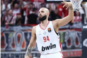 Παρί – Ολυμπιακός 87-104: Ακόμη μία νίκη με καταιγισμό τριπόντων