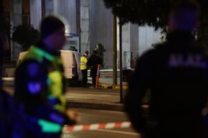 ΓΑΔΑ: Αληθινές οι 3 χειροβομβίδες του άνδρα που απειλούσε να ανατιναχτεί [Βίντεο]