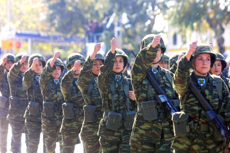 Ένοπλες Δυνάμεις: Τι λένε οι Ελληνίδες για την εθελοντική στράτευση – «Έστειλα email, υποχρέωσή μου να πάω», «δεν με ενδιαφέρει ο Στρατός» [Βίντεο]