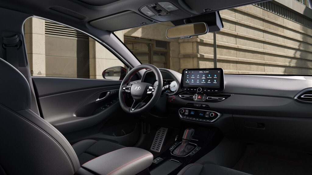 Οικογενειακό Hyundai με πορτμπαγκάζ 602 lt, κατανάλωση 6 lt/100km και τιμή 22.390 ευρώ