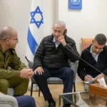 Ισραήλ: Η στιγμή που ο Νετανιάχου διατάζει τις επιθέσεις κατά της ηγεσίας του Ιράν – Πώς αποφασίστηκε ο θάνατος του Αλί Λαρατζανί [εικόνα]