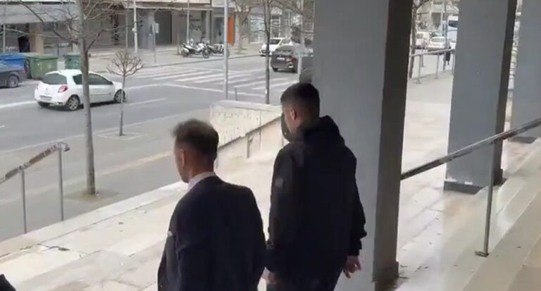 Θεσσαλονίκη: Ελεύθερος ο 19χρονος φίλος του 20χρονου Κλεομένη – Αντιμετωπίζει πλέον κακουργηματική δίωξη