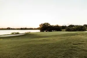 Λίμνη γκολφ σε ξενοδοχείο στη Χαλκιδική