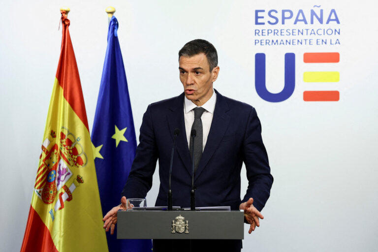 Ισπανία: Ο Σάντσεθ κεφαλαιοποιεί την αντιπολεμική του στάση σύμφωνα με δύο νέες δημοσκοπήσεις