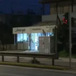 Στοχευμένη η επίθεση στον οδηγό ΙΧ στη Νέα Μάκρη – «Γάζωσαν» το αυτοκίνητο με 7 σφαίρες