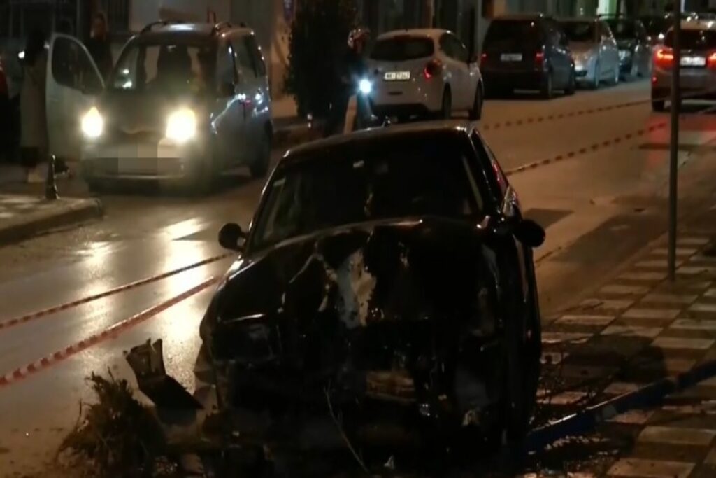 Θεσσαλονίκη: ΙΧ παρέσυρε δύο άτομα στην Πολίχνη – Νεκρός ένας 25χρονος [Βίντεο]
