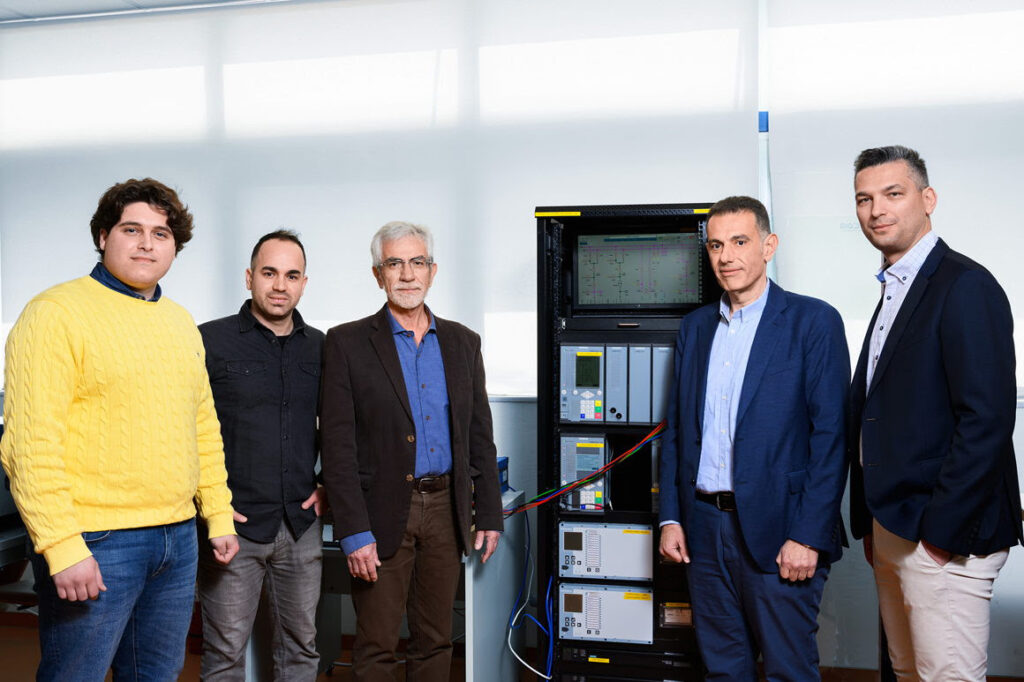 Η Siemens ενισχύει το Εργαστήριο Συστημάτων Ηλεκτρικής Ενέργειας του ΕΜΠ με εξοπλισμό προηγμένων ψηφιακών ηλεκτρονόμων και SCADA