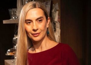 Η συγκινητική εξομολόγηση της Βίκυς Βολιώτη: «Ήμουν 16 όταν έχασα τον πατέρα μου, ήταν πολύ σκληρό» [βίντεο]