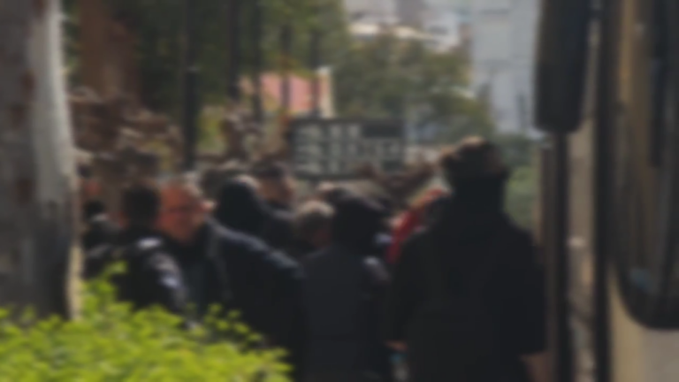 Ευελπίδων: Στα δικαστήρια οι συλληφθέντες για το κύκλωμα τζόγου – Ξεπέρασαν τις 38 οι συλλήψεις [βίντεο]