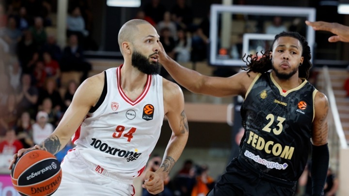 Μονακό – Ολυμπιακός 81-80: Οι «ερυθρόλευκοι» κατάφεραν να χάσουν από τους διαλυμένους Μονεγάσκους