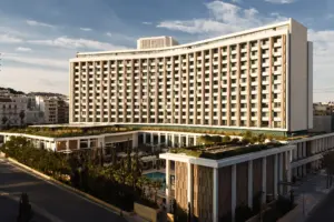 Conrad Athens The Ilisian, μια νέα εποχή ξεκινά για το εμβληματικό τοπόσημο της Αθήνας