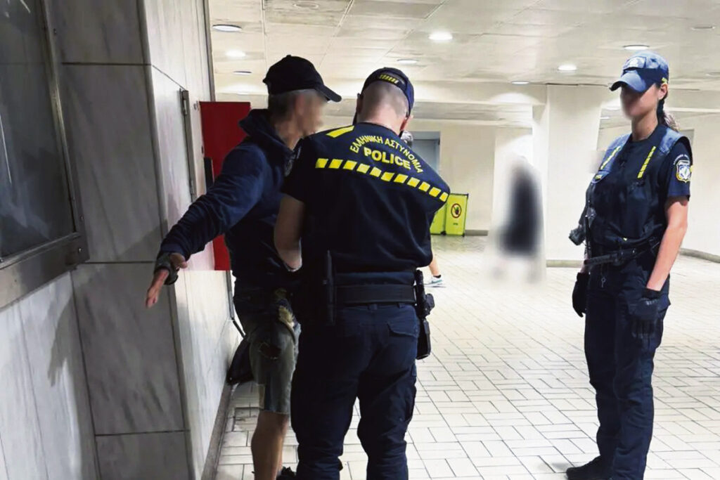 Τσεκούρι, κατάνα και ελεγκτής-«μαϊμού» – Ιστορίες – τρόμου στα ΜΜΜ