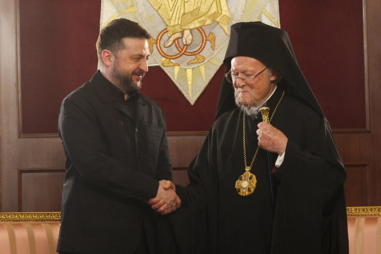 Πατριάρχης Βαρθολομαίος και Ζελένσκι στέλνουν κοινό μήνυμα υπέρ της ειρήνης και της διεθνούς ενότητας