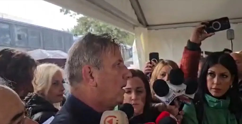 Δίκη για τα Τέμπη: Συγκλονίζει ο πατέρας του μοναδικού επιζώντα – «Ο Γεράσιμος δίνει μάχη με π