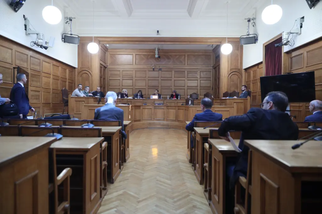 Συνεδριάζει τη Δευτέρα 20/4 η Επιτροπή Δεοντολογίας για την άρση ασυλίας Αθανασίου και Χατζηβασιλείου