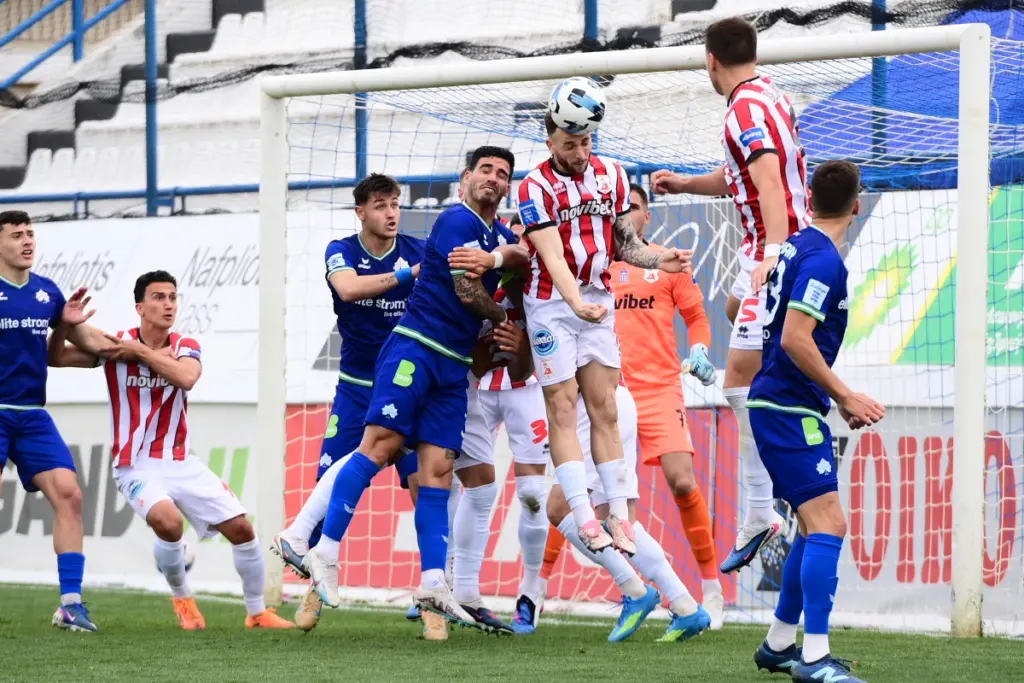 Super League: Πανσερραϊκός από «ατσάλι» – Πέρασε με 2-1 από την Κηφισιά και «βάζει» φωτιά στα