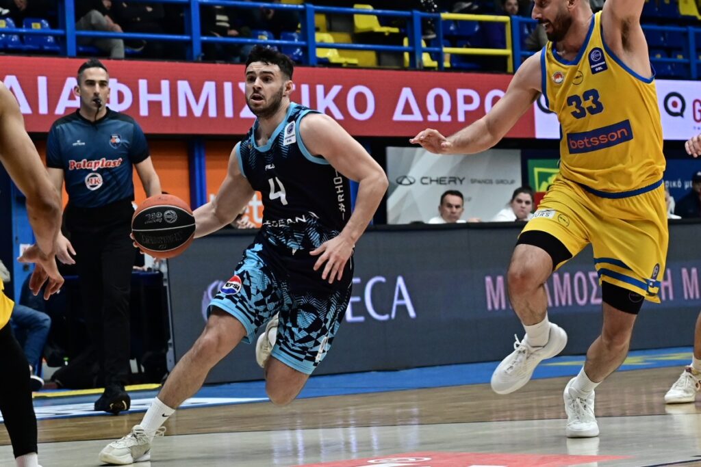 Super League: Συνεχίζει το σερί νικών το Περιστέρι – Υπέταξε με 87-83 τον Κολοσσό Ρόδου [Βίντεο]