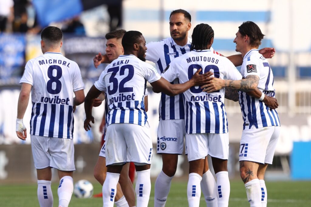 Super League: Νίκη με 3-2 του Ατρομήτου επί της ΑΕΛ και οι Περιστεριώτες «έριξαν στο καναβάτσο τους βυσσινί»