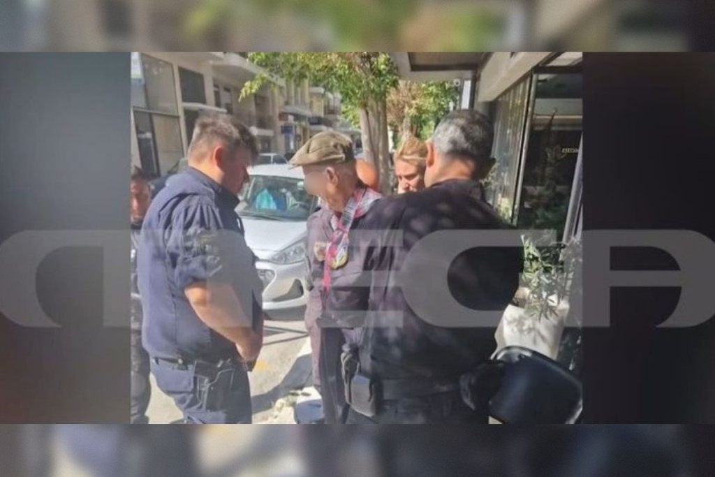 Πυροβολισμοί σε ΕΦΚΑ-Εφετείο: Πώς συνελήφθη ο 89χρονος πιστολέρο – Τι μεταφέρει αυτόπτης μάρτυρας στο Eleftherostypos.gr – Τι γράφει στην επιστολή που έστειλε στα ΜΜΕ