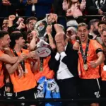 ΠΑΟΚ – ΟΦΗ: Δείτε την ιστορική απονομή του τροπαίου του Κυπέλλου Ελλάδας στους Κρητικούς