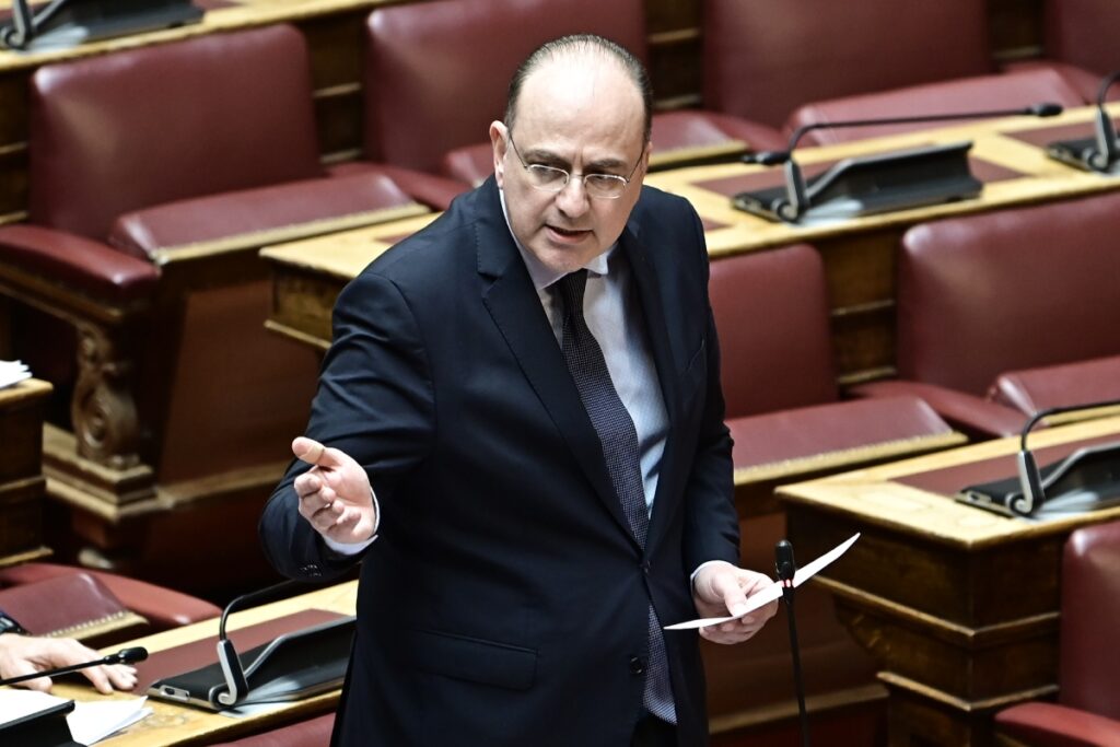 Μακάριος Λαζαρίδης: Οι αντιδράσεις της αντιπολίτευσης μετά τις εξηγήσεις που έδωσε για το πτυχίο του