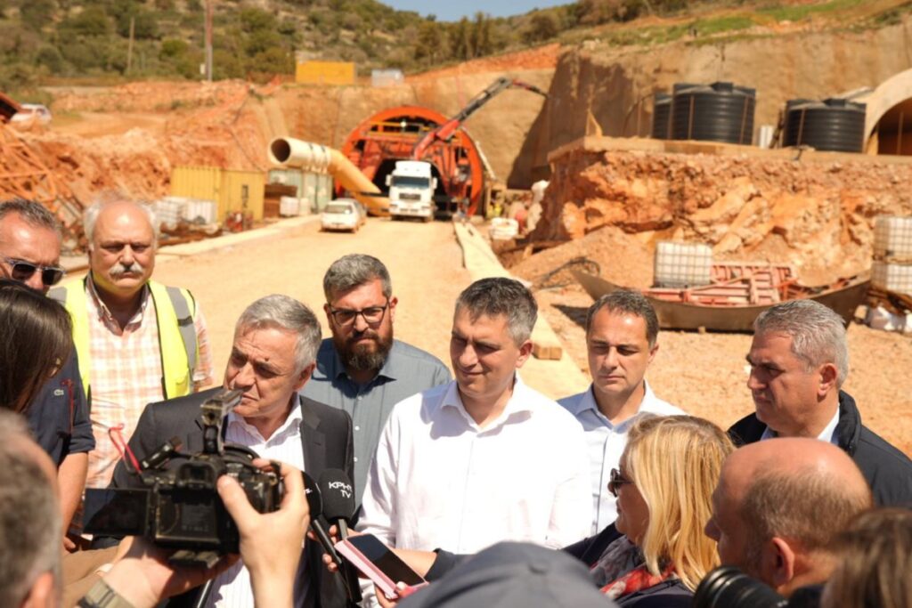 Δήμας: Προχωρούν οι εργασίες του ΒΟΑΚ σε όλα τα τμήματα μαζί με τις παρεμβάσεις οδικής ασφάλειας