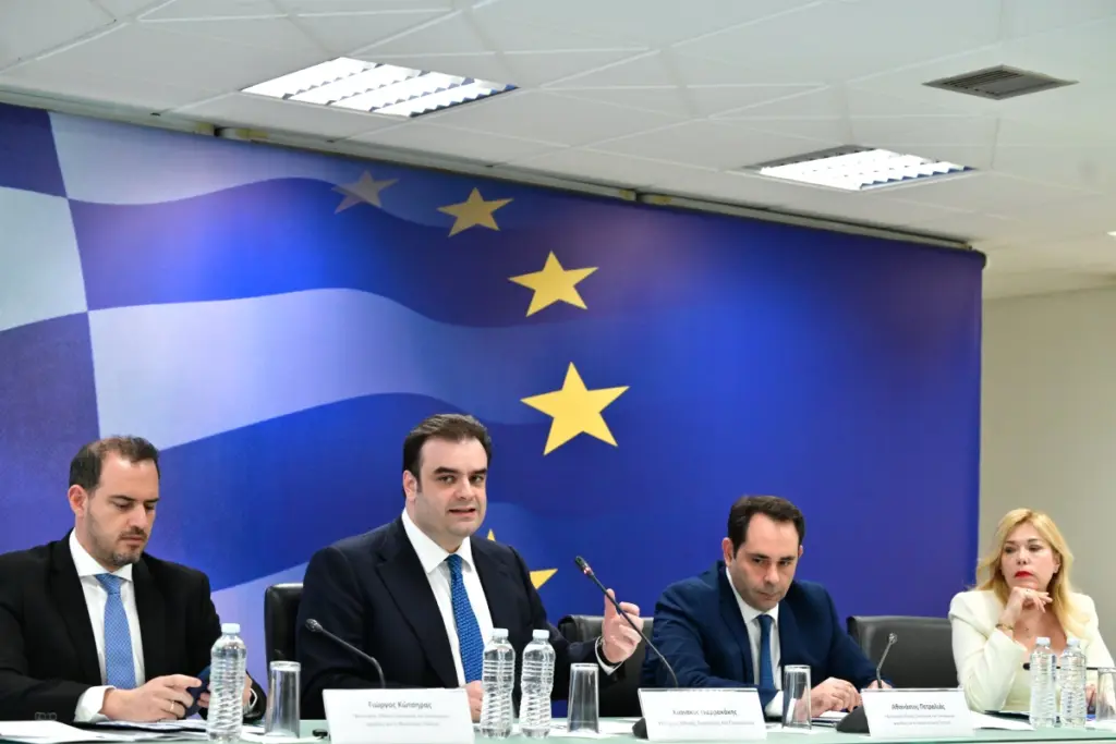 Δείτε LIVE: Η εξειδίκευση των νέων μέτρων στήριξης ύψους 500 εκατ. ευρώ