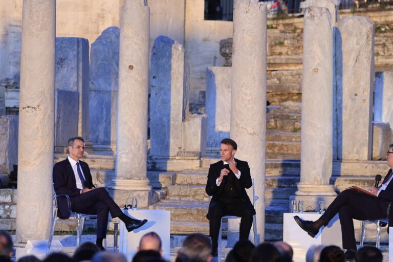 Μακρόν σε Μητσοτάκη: Αν η κυριαρχία σας απειλείται, κάντε ό,τι χρειάζεται. Θα είμαστε εδώ για εσάς