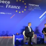 Δείτε LIVE: Οι χαιρετισμοί Μητσοτάκη και Μακρόν στο Ελληνογαλλικό Οικονομικό Φόρουμ στην Αθήνα