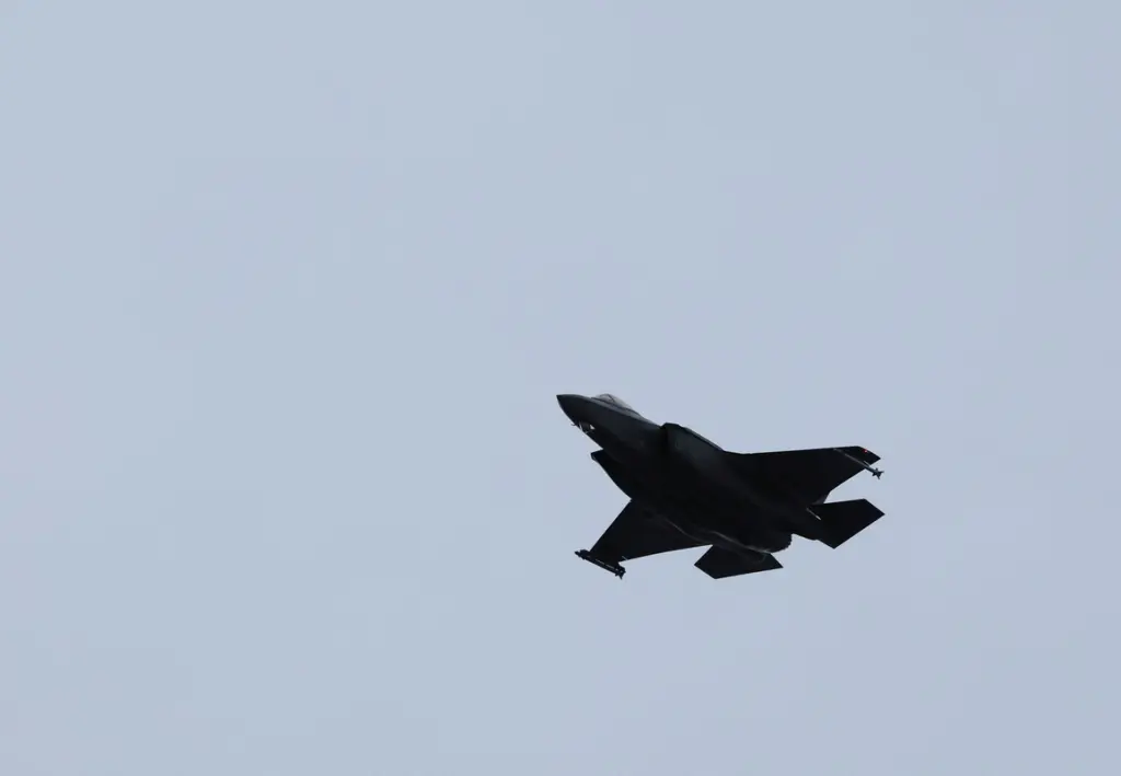 Θρίλερ με την τύχη του πιλότου του αμερικανικού F-35: Ιρανοί ισχυρίζονται ότι τον συνέλαβαν [βίντεο]