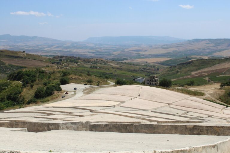 Σύγχρονη Πομπηία θαμμένη κάτω από τόνους τσιμέντου: Το μυστήριο της πόλης Γκιμπελίνα στη Σικελία