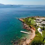 ΑΑΔΕ: Στοχευμένοι έλεγχοι στην Αθηναϊκή Ριβιέρα – 110 παραβάσεις σε επιχειρήσεις εστίασης