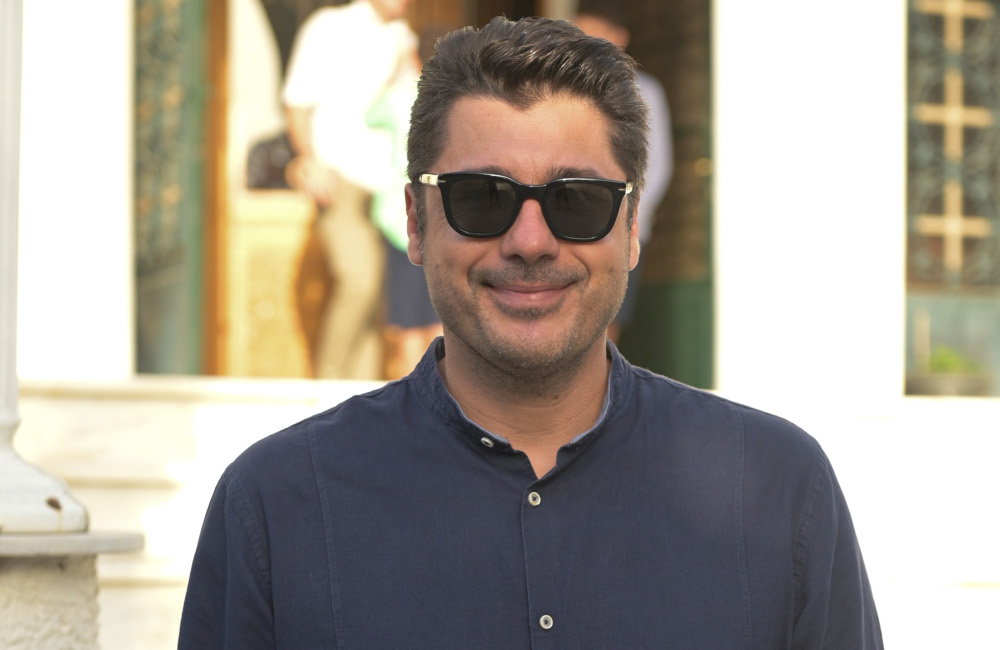 Λάμπρος Κωνσταντάρας: Χαμός με το όνομά του – Η απάντηση στις κάμερες, τα σχόλια στις πρωινές εκπομπές
