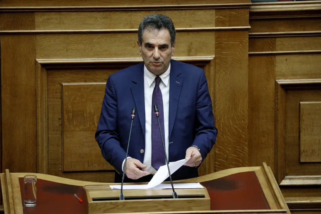 Λεονταρίδης: Ζητώ ο ίδιος την άρση της ασυλίας – Διαμεσολάβηση για «αίτημα απολύτως νόμιμο»