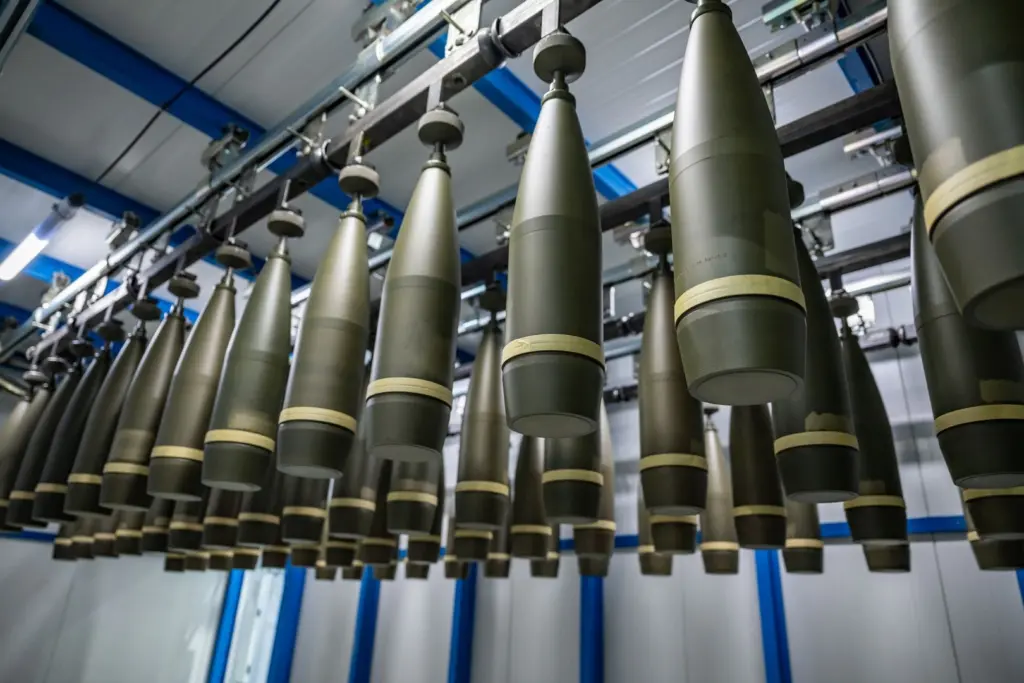 Ο Όμιλος CSG εξασφαλίζει νέο σημαντικό συμβόλαιο για την προμήθεια πυρομαχικών πυροβολικού