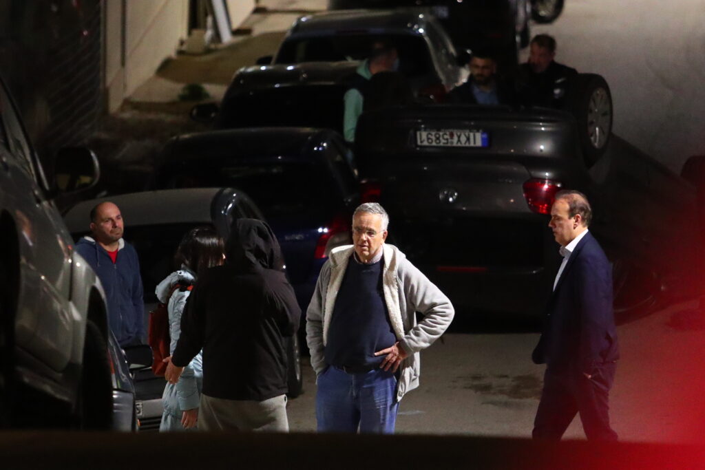 Ντου κουκουλοφόρων στο σπίτι του Ισίδωρου Ντογιάκου στον Βύρωνα