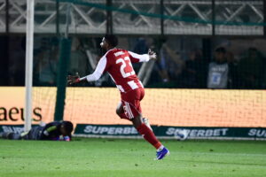 Παναθηναϊκός-Ολυμπιακός 0-1: Απίστευτο λάθος του Γεντβάι - «Πάγωσε» τη Λεωφόρο ο Ζέλσον [βίντεο]