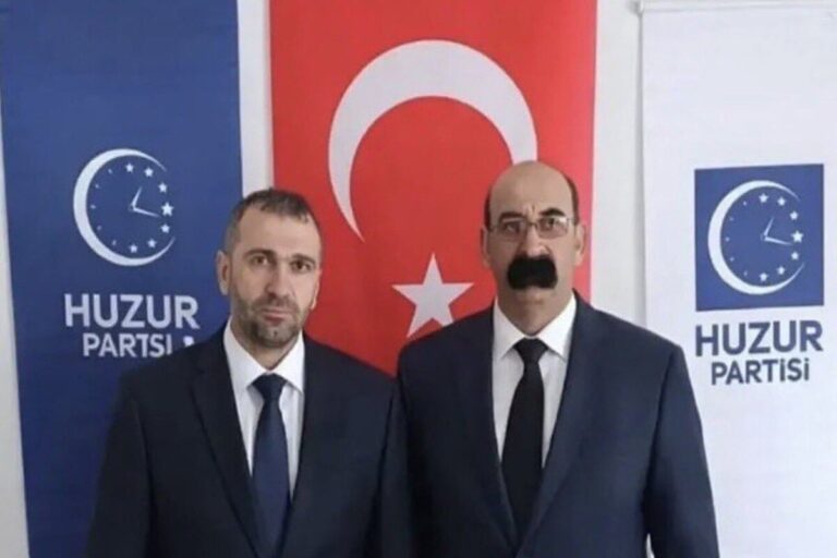«Έχει ένα πρόσωπο στο μουστάκι του!»: Ο Τούρκος πολιτικός που έγινε viral για τον πιο απίθανο λόγο