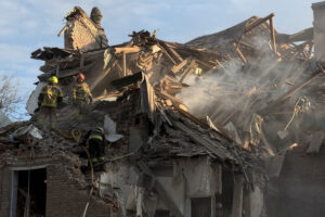 Ρωσικό σφυροκόπημα στην Ουκρανία με 619 drone και 47 πυραύλους - 4 νεκροί - Ζημιές στη Ρουμανία από θραύσματα