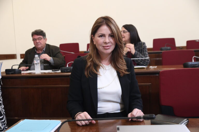 Παπακώστα για ΟΠΕΚΕΠΕ: Ζητώ την άρση της ασυλίας μου – Δεν θα συμμετάσχω στις επόμενες εκλογές εφόσον υπάρχει σε βάρος μου «σκιά»