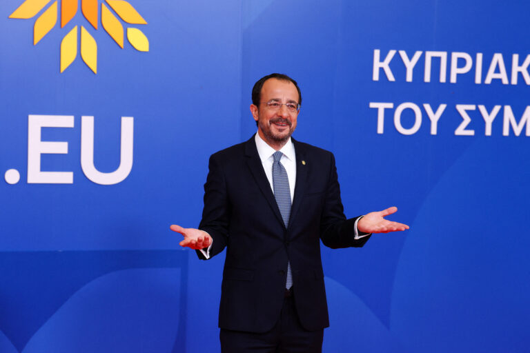 Ενίσχυση της ρήτρας αμοιβαίας συνδρομής θέλουν οι 27 της ΕΕ