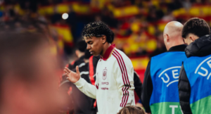 Ο Γιαμάλ καταγγέλλει ρατσιστικά συνθήματα οπαδών: «Το ποδόσφαιρο είναι για να το απολαμβάνουμε, όχι για να προσβάλλουμε τους ανθρώπους»