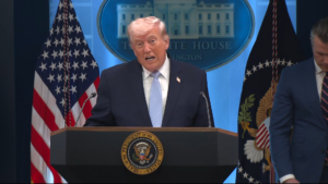 Τραμπ: Το Ιράν μπορεί να «εξουδετερωθεί» εν μία νυκτί και αυτή μπορεί να είναι η αυριανή - Γιατί απείλησε δημοσιογράφο με φυλάκιση